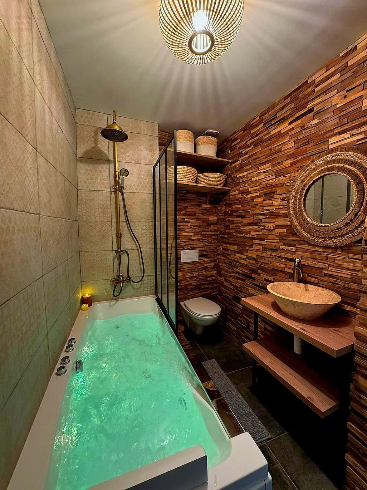 Duplex Safari Jusqu'A 4 Personnes, Spa, Cinema Et Lit Sous Les Arbres, Day Use, 10 Min Centre Amiens Luaran gambar
