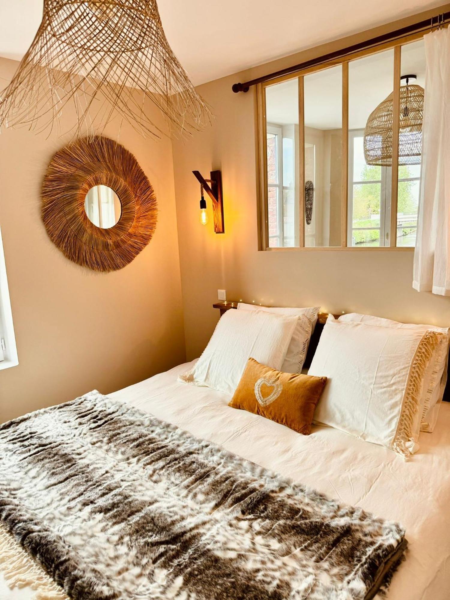 Duplex Safari Jusqu'A 4 Personnes, Spa, Cinema Et Lit Sous Les Arbres, Day Use, 10 Min Centre Amiens Luaran gambar